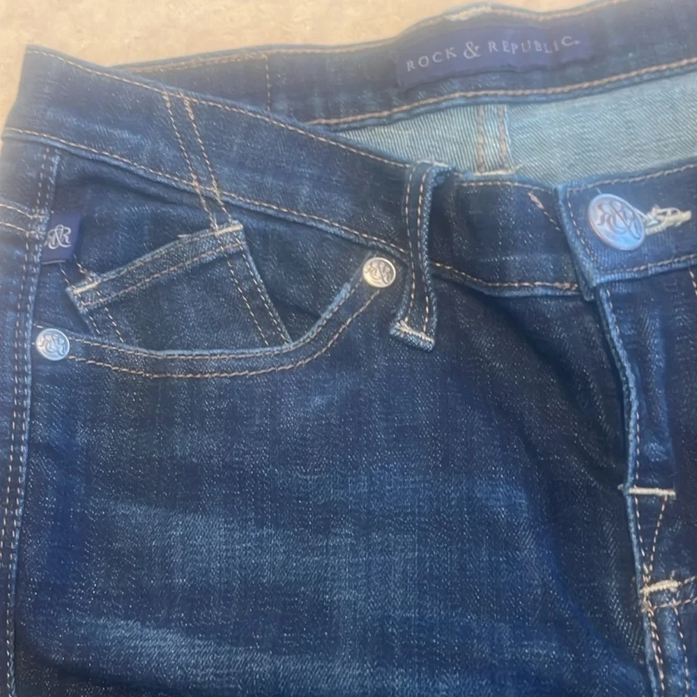 Rock & Republic dark bootcut slimming size 8 jeans clean cut sparkle rhinestone
